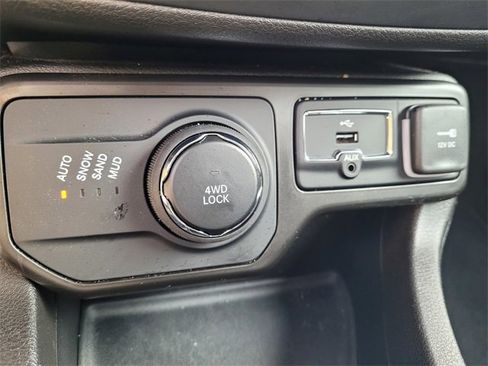 Used 2023 Jeep Renegade Altitude image 20
