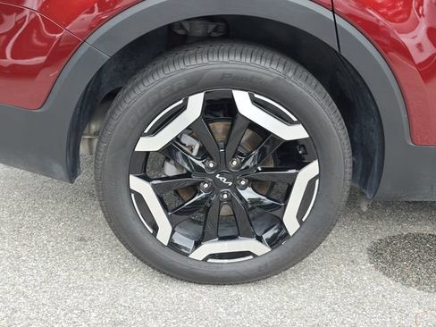 Certified 2024 Kia Telluride EX w/ EX Captain's Chair Package FWD image 5