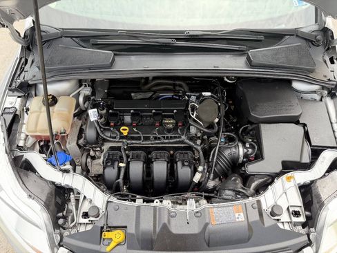 Used 2014 Ford Focus SE w/ SE Winter Package FWD image 21