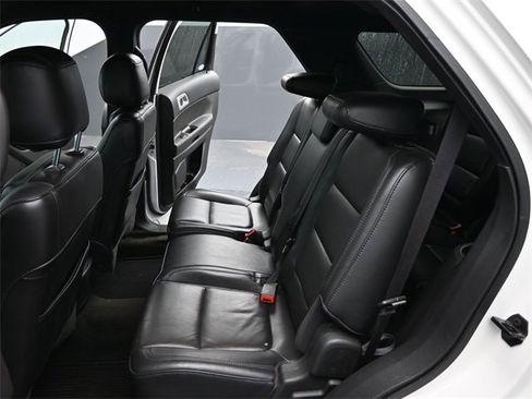 Used 2012 Ford Explorer XLT image 13