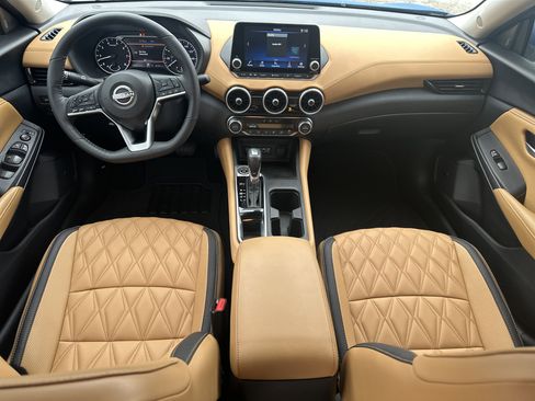 Used 2024 Nissan Sentra SV w/ SV Premium Package image 22