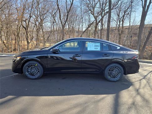 New 2026 Nissan Sentra SV w/ SV Convenience Package FWD image 5