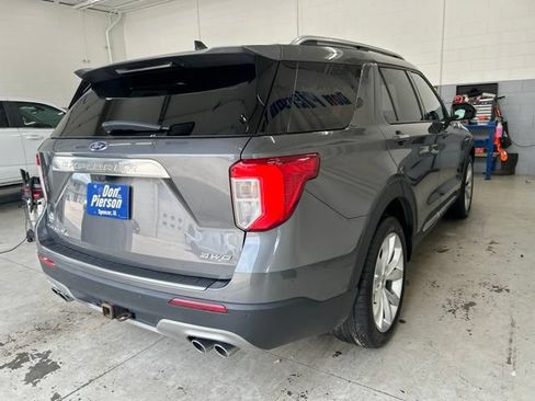 Used 2023 Ford Explorer Platinum w/ Technology Package AWD/4WD image 4