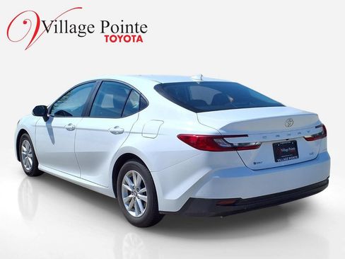 Used 2025 Toyota Camry LE FWD image 3