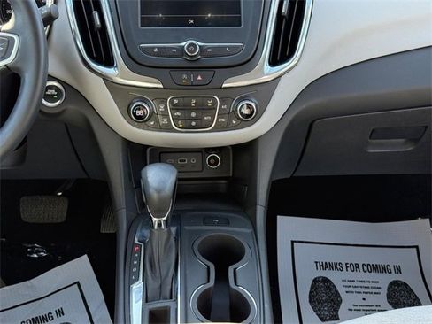 Used 2023 Chevrolet Equinox LT image 15