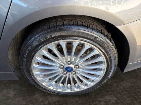 Used 2013 Ford Fusion Titanium w/ Titanium Driver Assist Pkg AWD/4WD image 37