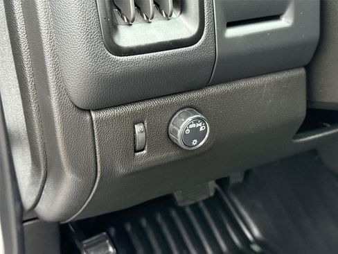 Used 2022 Chevrolet Colorado LT w/ Fleet Safety Package RWD image 15