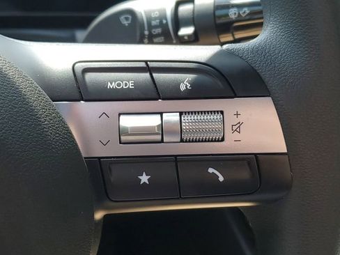 Used 2025 Hyundai Santa Cruz SEL AWD/4WD image 14