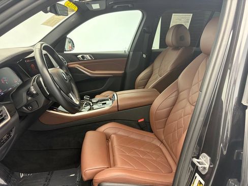 Used 2023 BMW X5 xDrive40i w/ Premium Package AWD/4WD image 3
