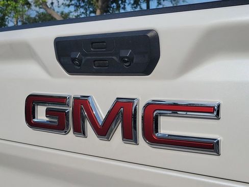 Certified 2024 GMC Sierra 2500 Denali w/ Denali Reserve Package AWD/4WD image 20