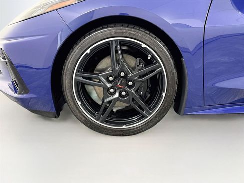 Used 2025 Chevrolet Corvette Stingray Preferred Cpe w/ 2LT RWD image 29
