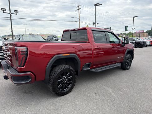 Used 2024 GMC Sierra 2500 AT4 w/ AT4 Preferred Package AWD/4WD image 6