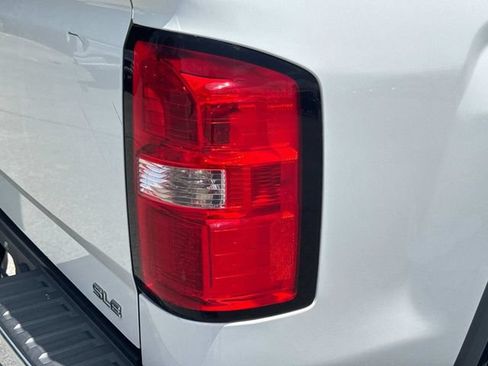 Used 2017 GMC Sierra 1500 SLE w/ SLE Value Package AWD/4WD image 12
