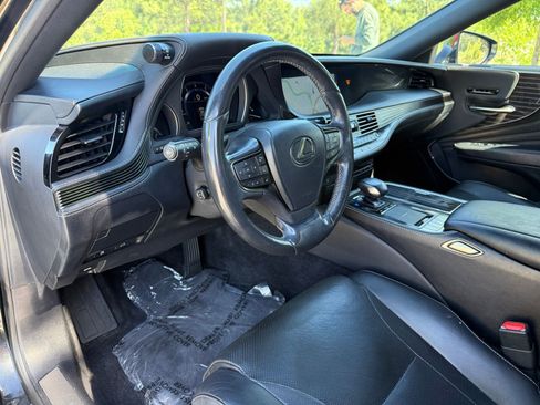 Used 2018 Lexus LS 500 AWD w/ Accessory Package (Z2) image 22