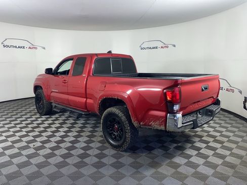 Used 2023 Toyota Tacoma SR5 w/ SR5 Appearance Package image 6