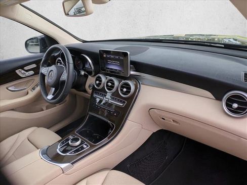 Used 2019 Mercedes-Benz GLC 300 image 21