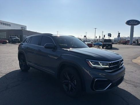 Used 2022 Volkswagen Atlas Cross Sport SEL R-Line image 8