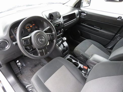 Used 2017 Jeep Patriot Sport w/ Power Value Group image 11