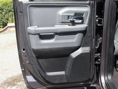 Used 2016 RAM 1500 Big Horn RWD image 32