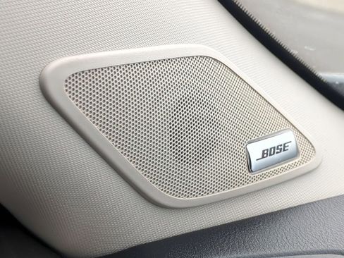 Used 2022 Nissan Pathfinder Platinum w/ Cargo Package image 32