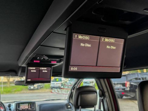 Used 2015 Dodge Grand Caravan R/T w/ Driver Convenience Group FWD image 36