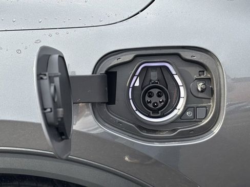 New 2025 Ford Escape SE image 10