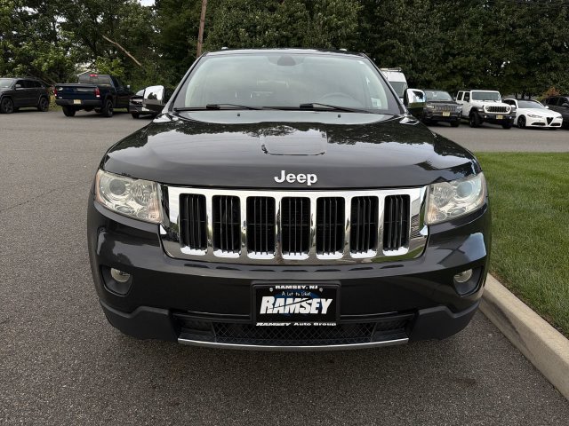 Used 2011 Jeep Grand Cherokee Limited AWD/4WD image 3