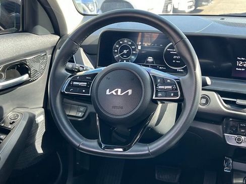 Certified 2024 Kia Seltos SX w/ SX Sunroof Package image 12