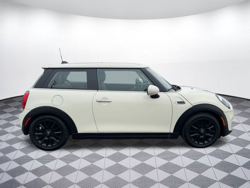 Used 2019 MINI Cooper 2-Door Hardtop image 8