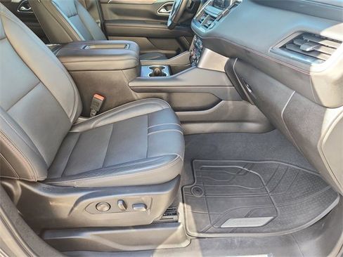 Used 2021 Chevrolet Suburban RST w/ Luxury Package image 27