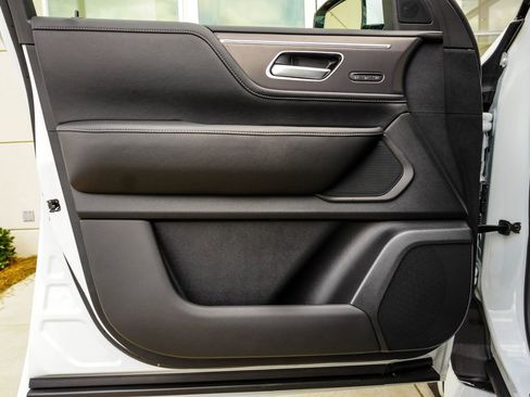 New 2026 INFINITI QX80 Pure AWD/4WD image 32
