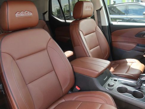 Used 2021 Chevrolet Traverse High Country FWD image 29