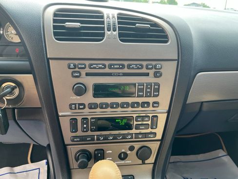 Used 2004 Ford Thunderbird RWD image 13