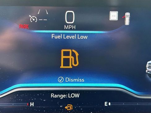 Used 2023 Chevrolet Suburban Z71 w/ Luxury Package AWD/4WD image 43