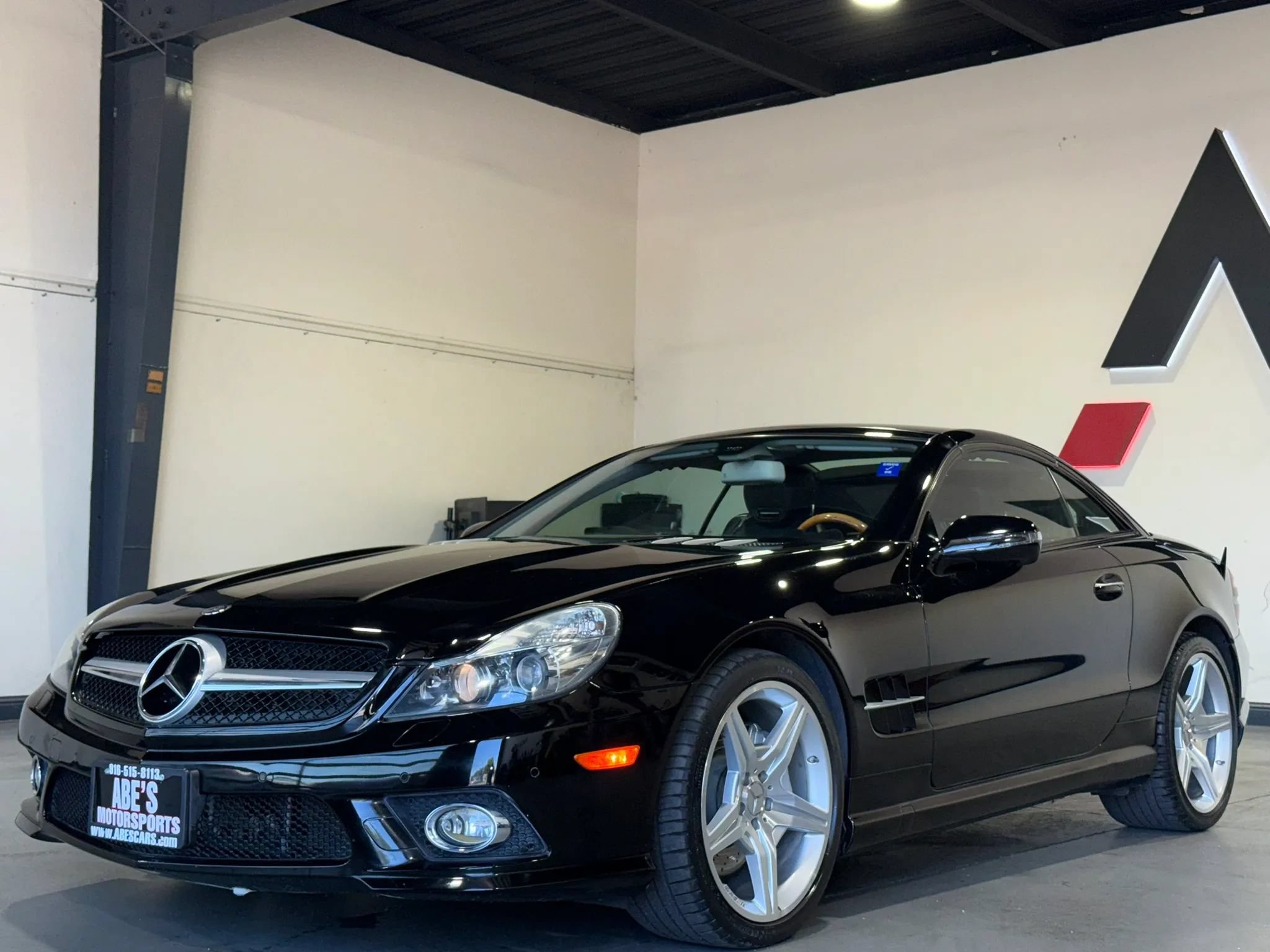 Used 2009 Mercedes-Benz SL 550 image 1