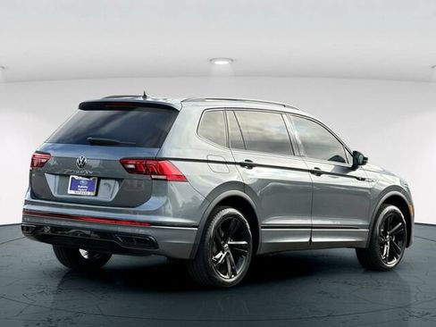 Used 2023 Volkswagen Tiguan SE R-Line FWD image 6