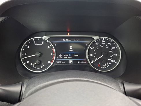 Used 2022 Nissan Sentra SR w/ SR Premium Package image 20