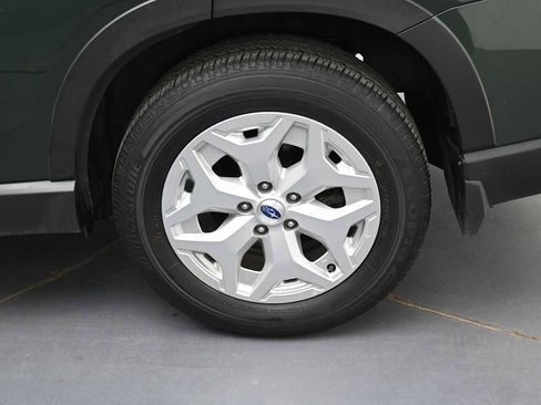 Used 2023 Subaru Forester AWD/4WD image 5