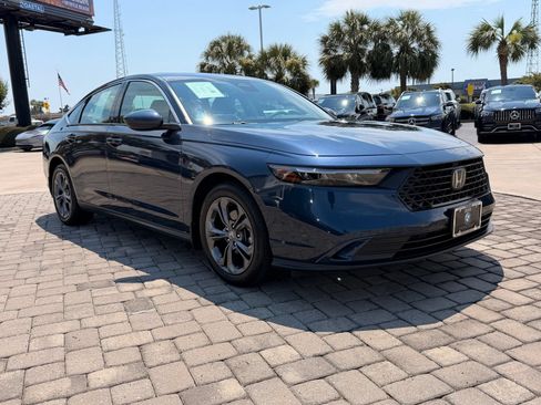 Used 2023 Honda Accord EX image 6