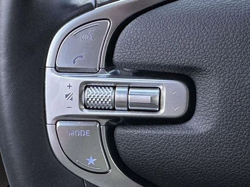 Used 2023 Genesis GV70 2.5T w/ Advanced Package image 27