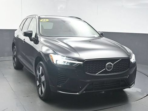 Used 2025 Volvo XC60 T8 Plus w/ Protection Package Premier AWD/4WD image 2
