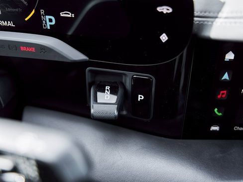 Used 2021 Porsche Taycan 4S image 60