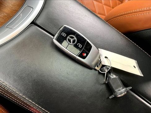 Used 2021 Mercedes-Benz G 550 image 14