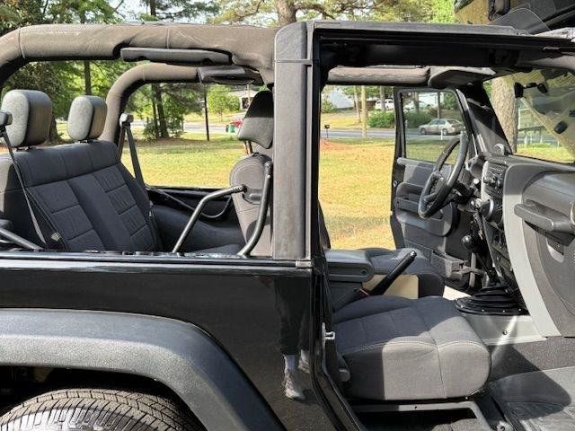 Used 2010 Jeep Wrangler Sport AWD/4WD image 8