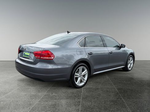 Used 2015 Volkswagen Passat TDI SE FWD image 10