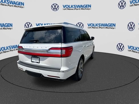 Used 2018 Lincoln Navigator Reserve w/ Technology Package AWD/4WD image 14