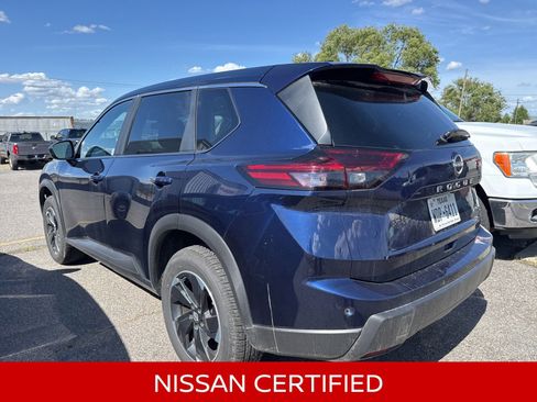Certified 2025 Nissan Rogue SV AWD/4WD image 11