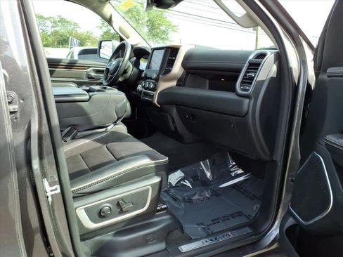 Used 2022 RAM 1500 Laramie image 13