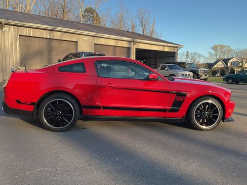 Used 2012 Ford Mustang Boss 302 w/ Boss 302 Accessory Pkg RWD image 8