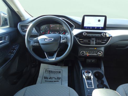 Used 2020 Ford Escape SE image 11